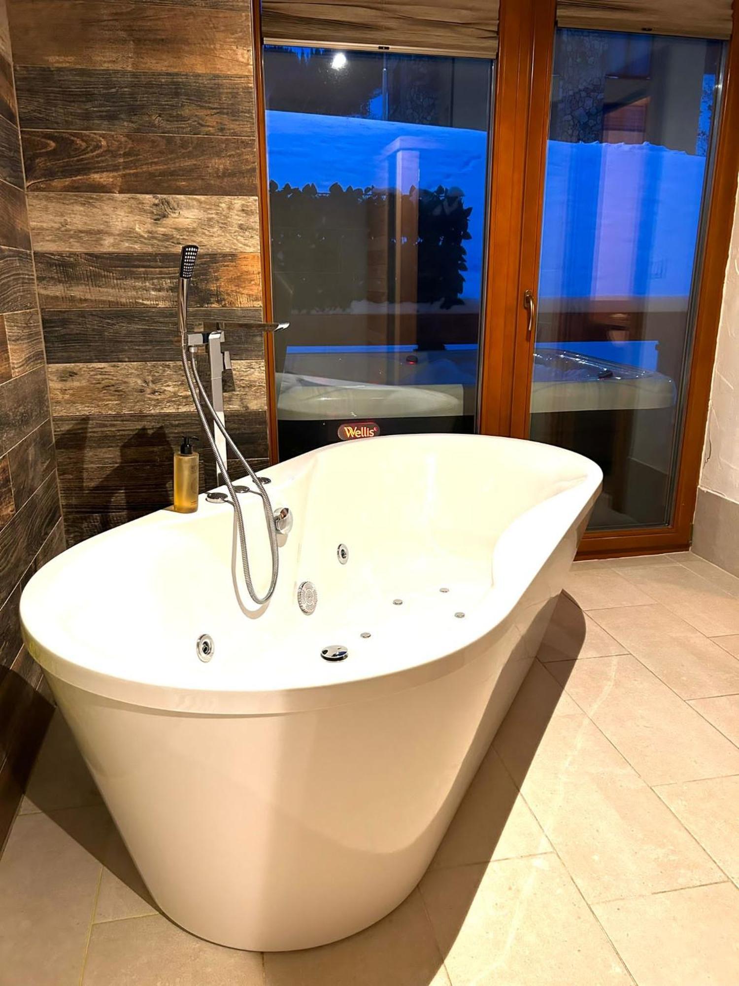 Chalet Jasna Wellness Apartment Maxim Jacuzzi & Sauna Demänovská Dolina Buitenkant foto